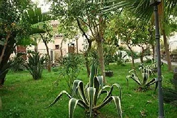La Grevillea Farm stay Riposto