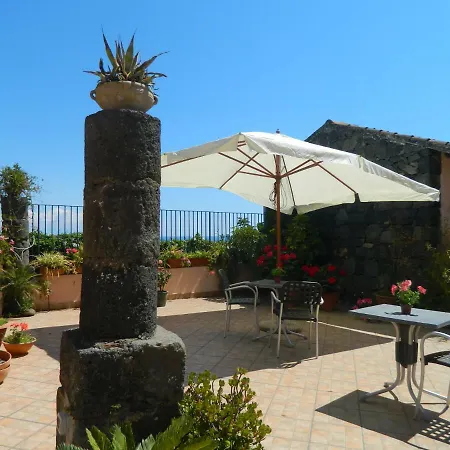 La Grevillea Farm stay *